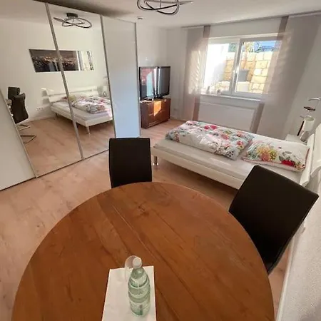 Kasa Klemm - Helle Und Zentral Gelegene ברטן