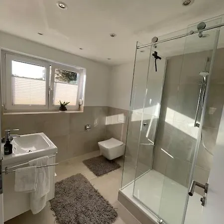 Kasa Klemm - Helle Und Zentral Gelegene דירה ברטן